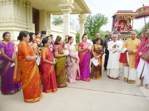 1. Houston 2010 Utsavam - Unchavritti.JPG